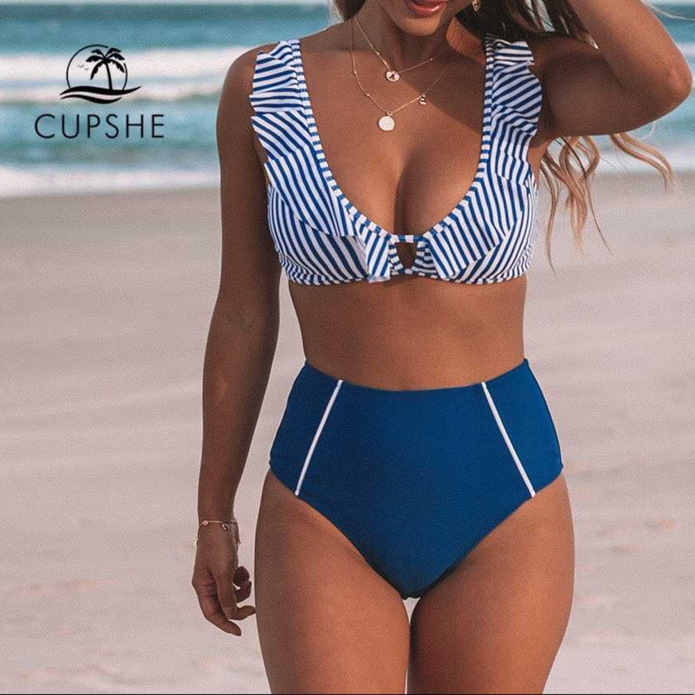 Cupshe Blue and White Bikini Swimsuit Set